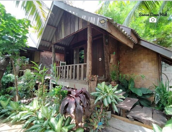 Sala Thongyon - Guest House Саванакет Екстериор снимка